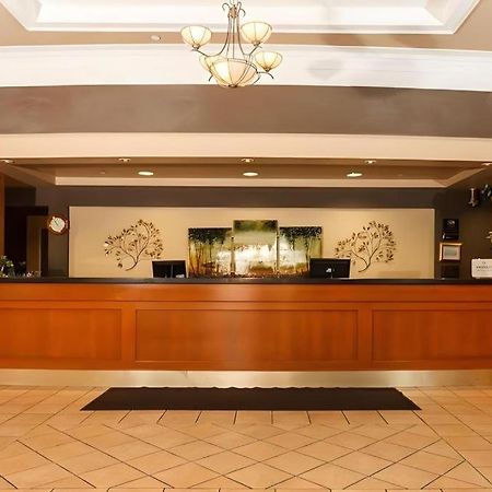 The Glenmore Inn & Convention Centre คาลการี ภายนอก รูปภาพ